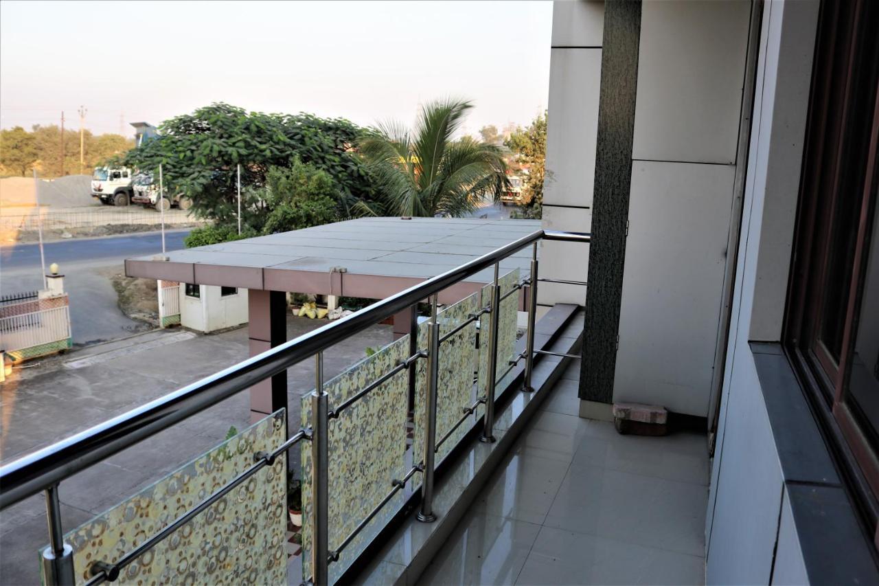 Hotel Vaishnavi Heights Aurangābād エクステリア 写真