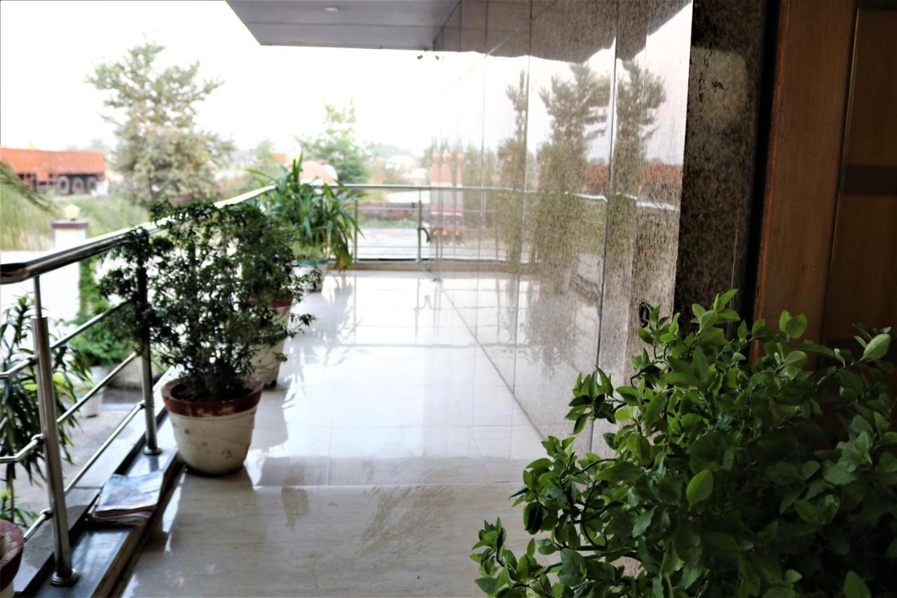 Hotel Vaishnavi Heights Aurangābād エクステリア 写真