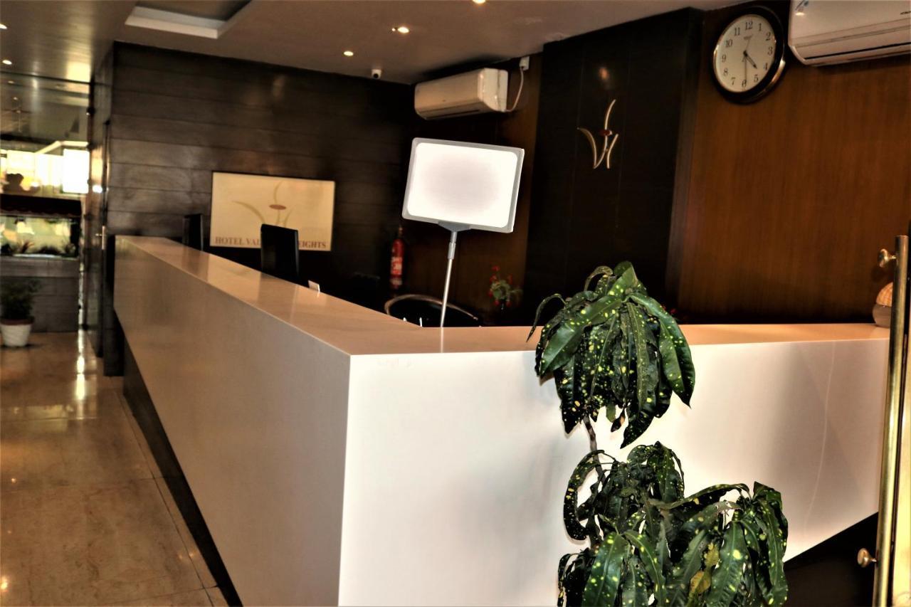 Hotel Vaishnavi Heights Aurangābād エクステリア 写真